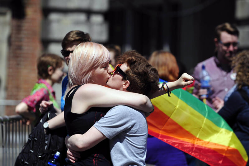 È ufficiale: da ottobre il matrimonio gay sarà in vigore anche in Germania