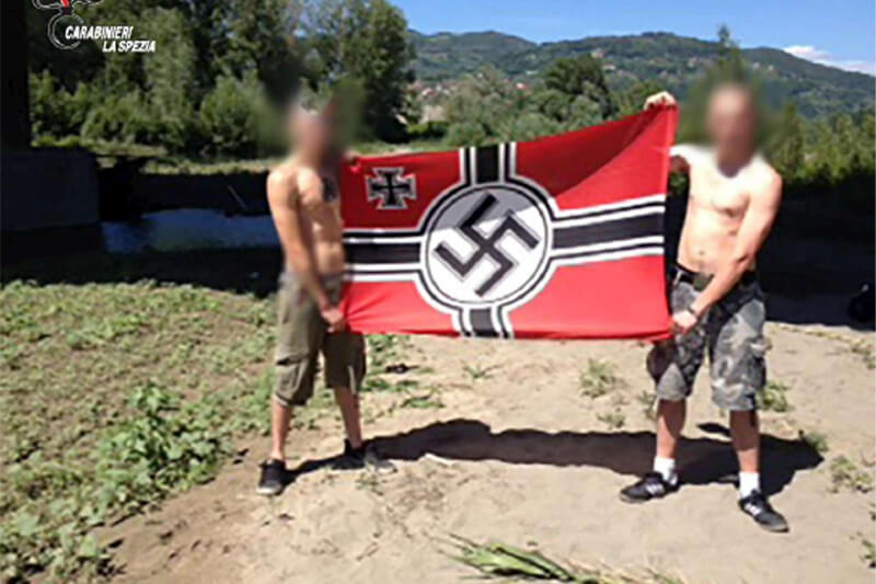 Spedizioni punitive contro gay e immigrati: chiusa l'inchiesta sui neonazisti di La Spezia - naziskin - Gay.it