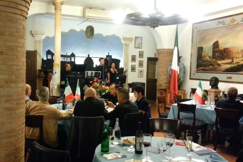 Il ristorante fascista a Roma, la proprietaria: “Non vogliamo omosessuali”