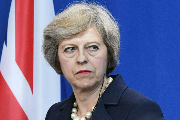 Il primo ministro britannico Theresa May: "Vorrei i matrimoni gay anche in Irlanda del Nord" - theresa may 2 - Gay.it