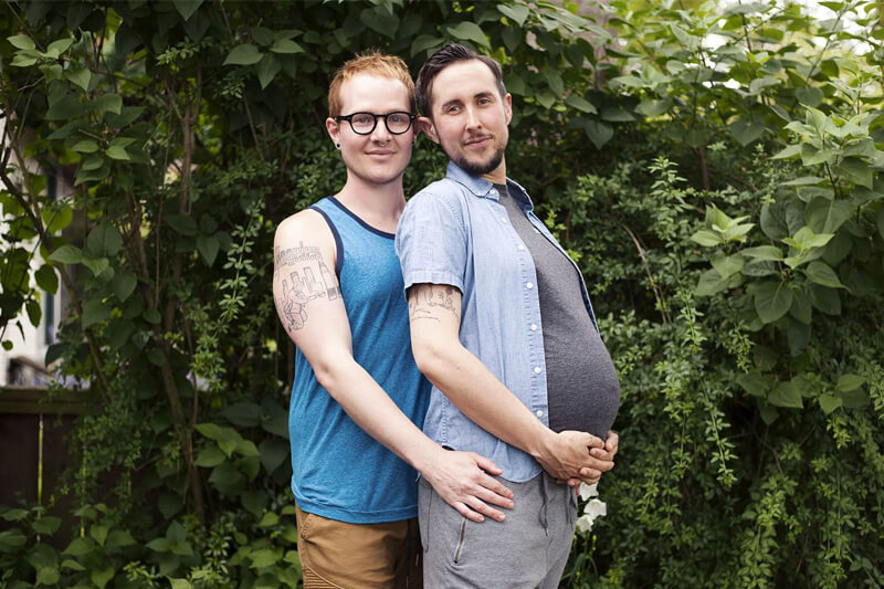 Una gravidanza da transgender: la storia di Trystan e di Biff
