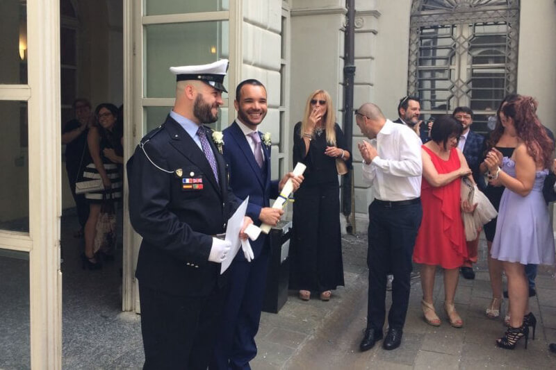 Torino: celebrata l’unione civile del vigile urbano in divisa