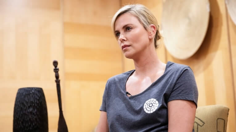 Charlize Theron e la lotta all'HIV-AIDS nel suo Sudafrica: "Ci penso tutti i giorni" - charlize theron 2 - Gay.it