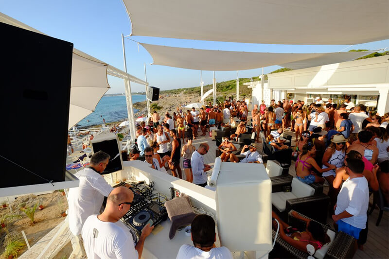 Omofobia a Gallipoli, Arcigay al G Beach: “Due coppie colpite in due giorni, il lido è sempre meno LGBT”