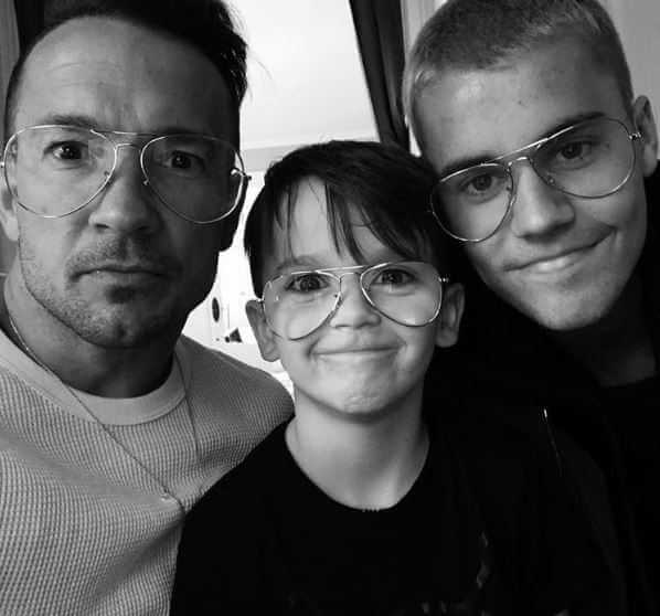 Justin Bieber, è amore con il pastore Carl Lentz? - justin bieber 5 - Gay.it