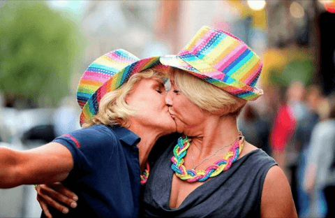 Omofobia, estate 2017 da incubo: a quando una legge? - omofobia estate 2017 2 - Gay.it