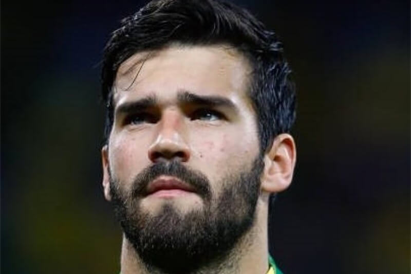 Alisson, il portiere della Roma che fa sognare anche chi non ama il calcio - Alisson Becker - Gay.it