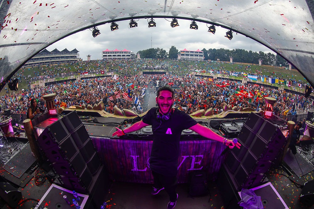 Padova Pride Village, chiude l'edizione dei record: 120.000 presenze in tre mesi - Angemi a tomorrowland - Gay.it