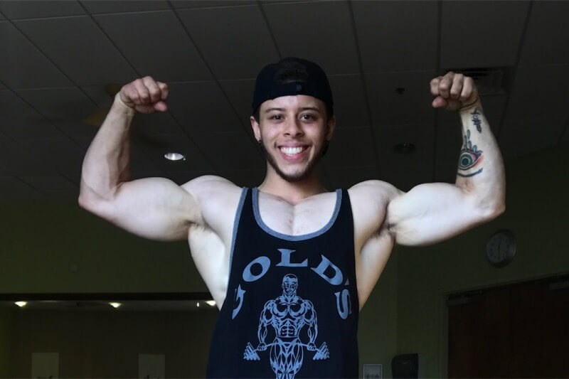 Ajay Holbrook, il ragazzo transgender che sogna  di diventare Mr. Universo