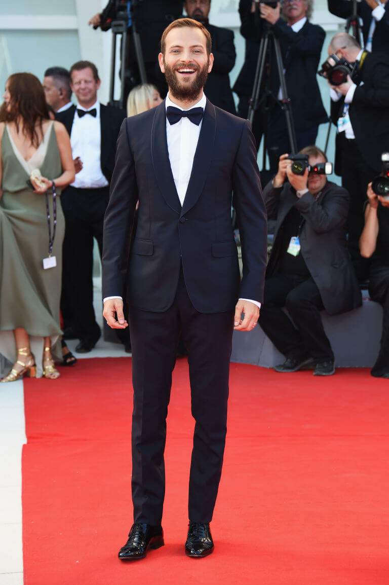 Le pagelle ai look della Mostra del Cinema di Venezia - alessandro borghi venezia - Gay.it