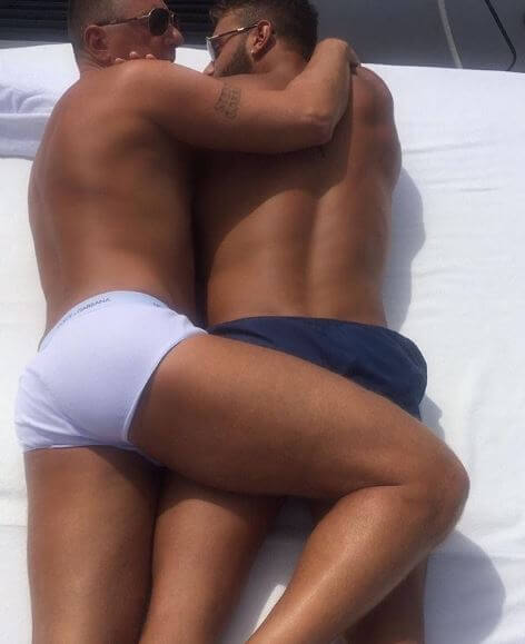 "Vai AIDS, contagiali": i commenti shock in rete alle foto di Stefano Gabbana - gabbana 3 - Gay.it