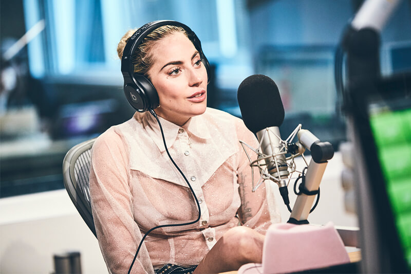Lady Gaga sta male: annullate tutte le date del tour, compresa Milano