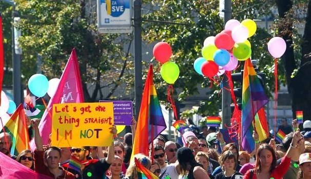 Pride a Belgrado: città blindata, presente anche la premier lesbica dichiarata - immagini.quotidiano - Gay.it