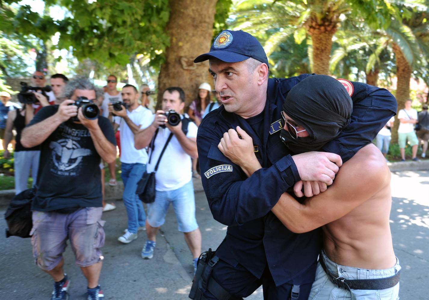 Montenegro, il Consiglio d'Europa ammonisce: "Comunità LGBT bersaglio di odio" - montenegro 2 - Gay.it
