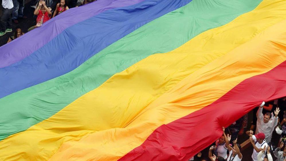 Legge contro l'omofobia: tanti auguri di Buon Compleanno! - omofobia 3 - Gay.it