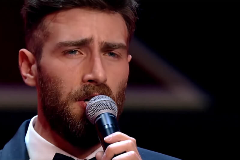 X Factor: il sexy tenore siciliano canta Madonna e fa impazzire tutti