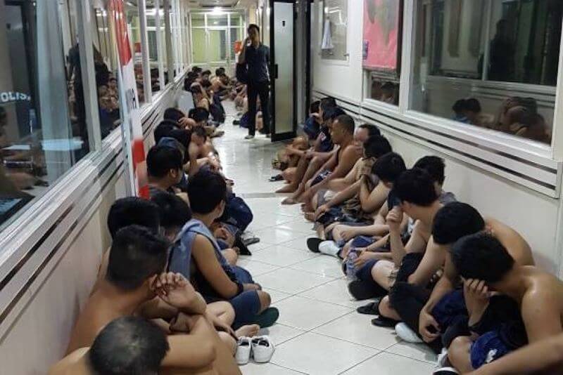Indonesia, arresti gay