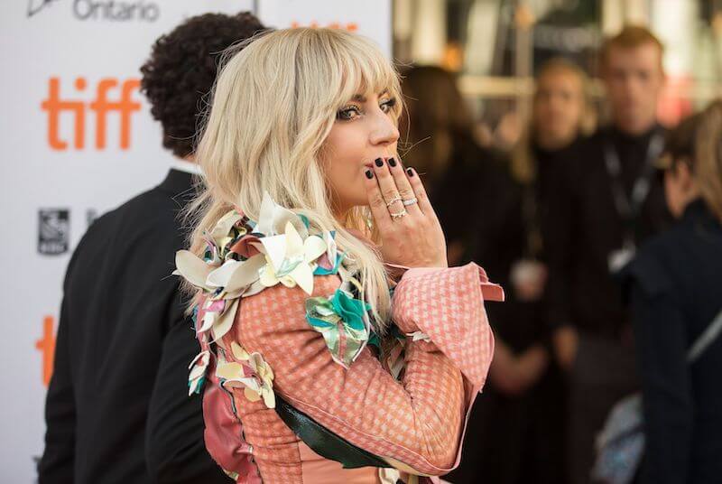 Lady Gaga rassicura i fan: “Miglioro ogni giorno per i miei little monsters”