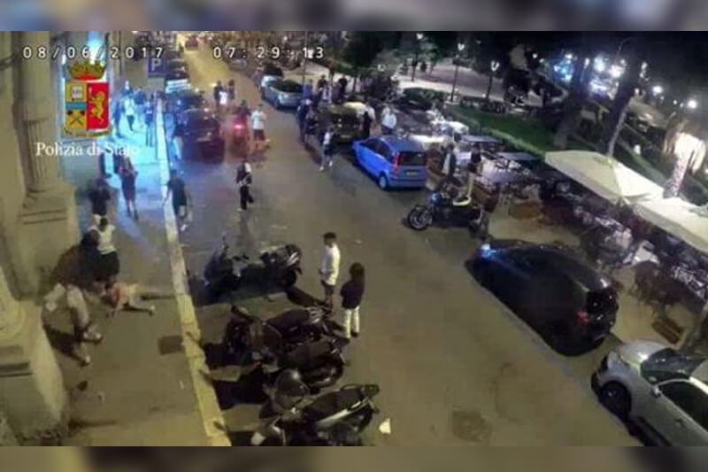 Bari, coppia gay rapinata e presa a calci e pugni: arrestati due ragazzi di 19 e 20 anni