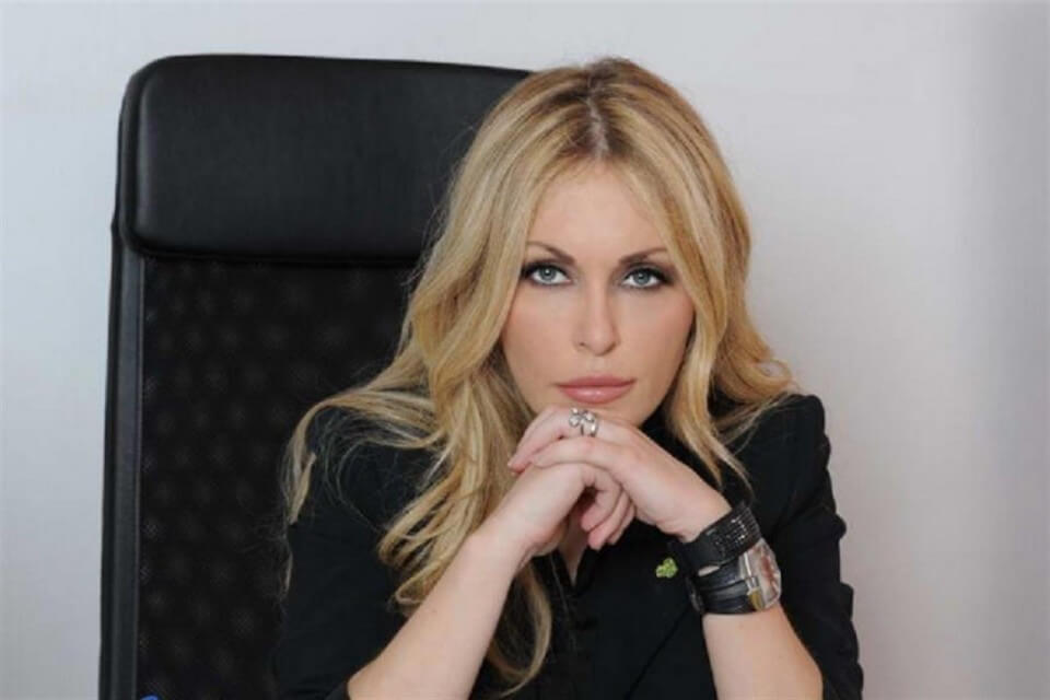 Roberta Bruzzone: “Sì alle adozioni gay, no all’utero in affitto”