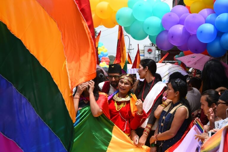 Nepal, l'amore tra Monika e Ramesh: è il primo matrimonio di una trans - nepal 3 - Gay.it