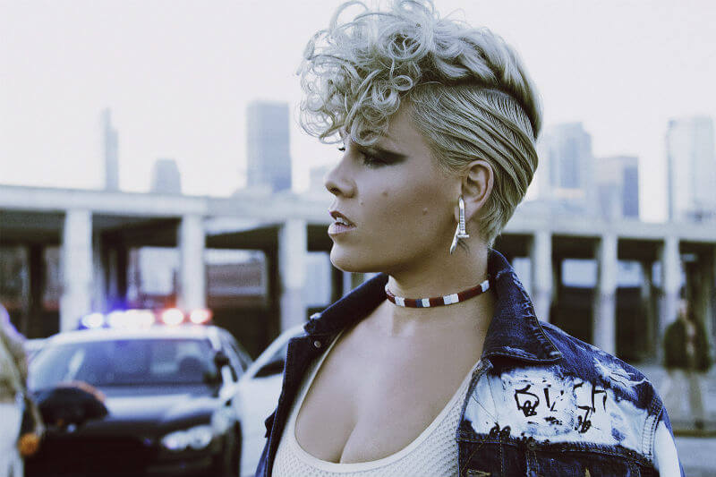 P!nk e le eterne domande sulla sua sessualità: “Non lo so nemmeno io”