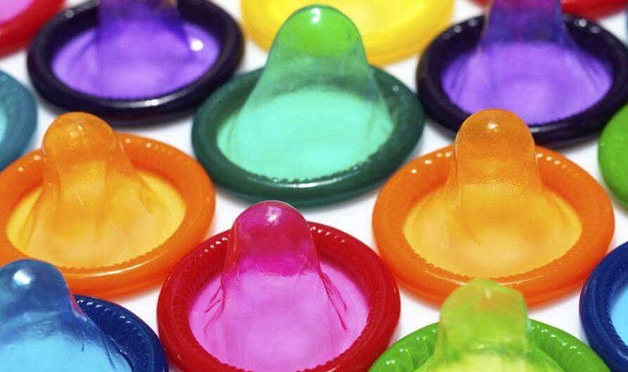 Contraccettivi gratis agli under 26: la proposta dell'assessore alla Sanità in Emilia-Romagna - preservativi 2 - Gay.it
