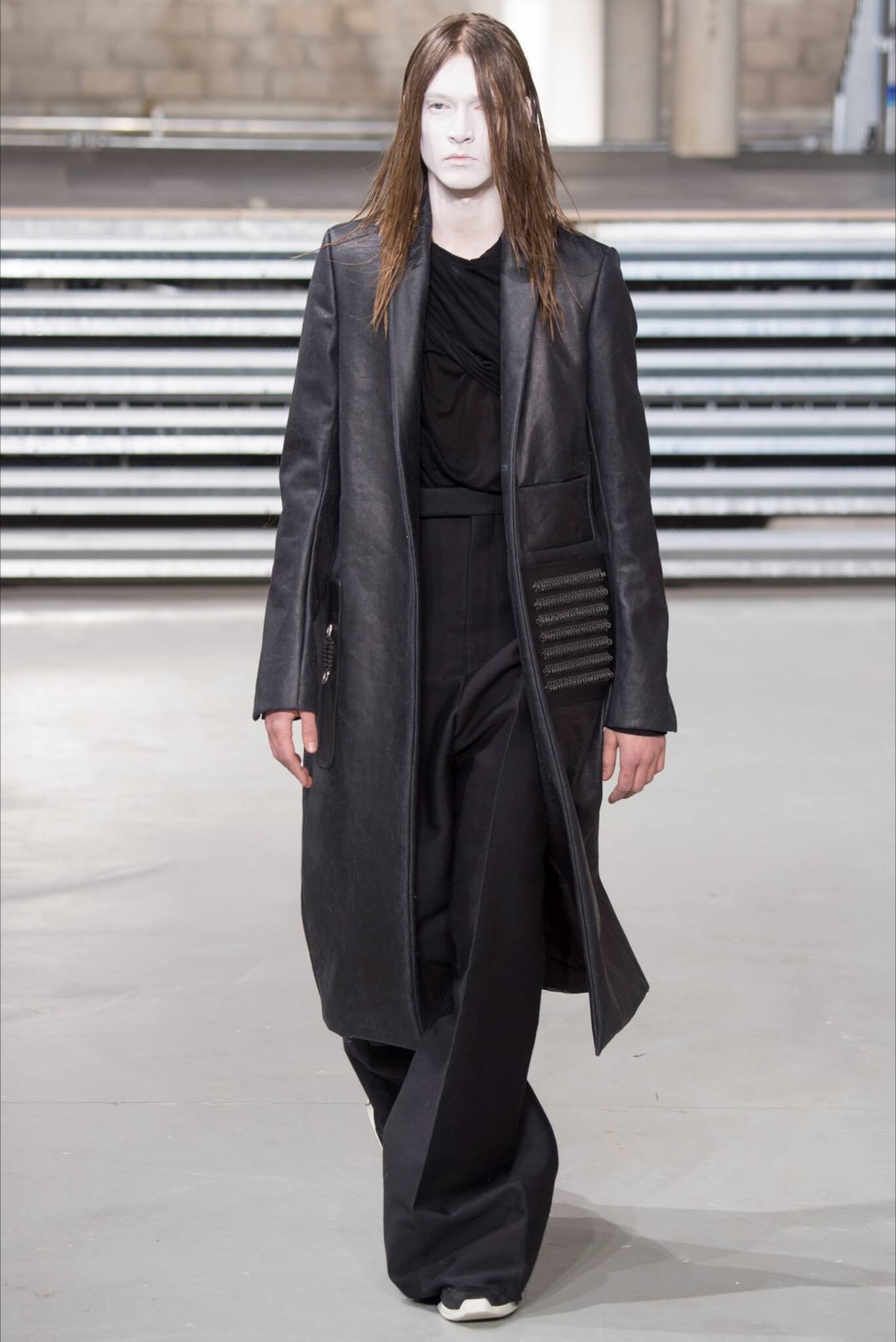 Halloween: 5 look dalle passerelle autunno-inverno - rick owens - Gay.it