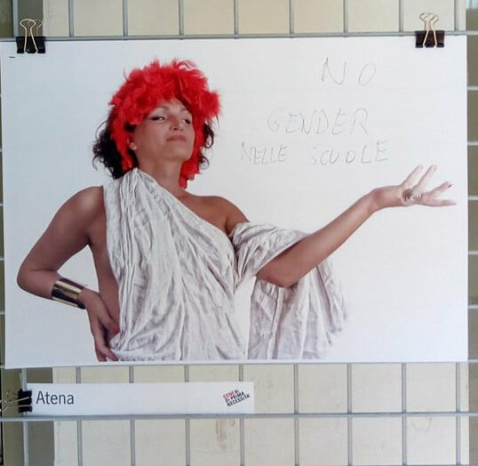 Torino, vandalizzata la mostra fotografica gender - Mostra Generi di prima necessità vandalizzata - Gay.it