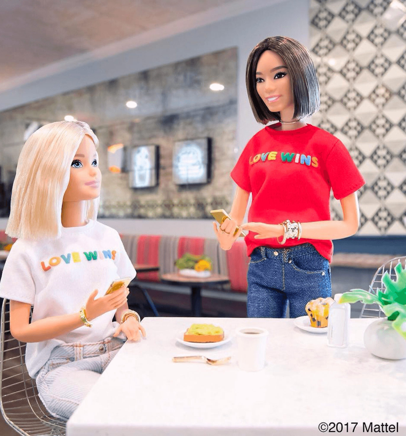 Barbie a sostegno dei matrimoni gay: "L'amore vince" - barbie 2 - Gay.it