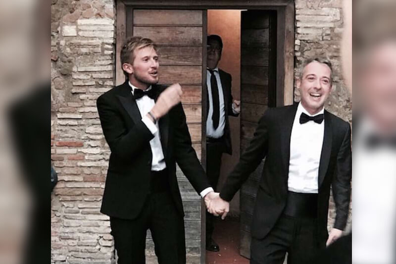 Guida all'universo queer di Maurizio Costanzo, tra molte luci e qualche ombra - diaco - Gay.it