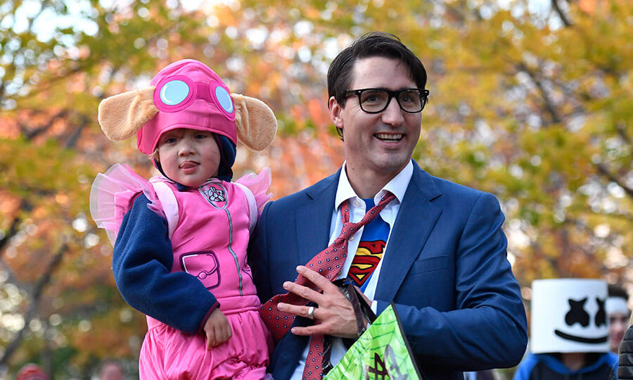 Tutti pazzi per il premier Justin Trudeau versione Superman - featured 5 3 - Gay.it