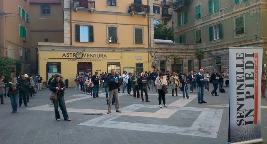 Tornano le Sentinelle in Piedi: "Contro matrimoni gay e utero in affitto" - la spezia 2 - Gay.it