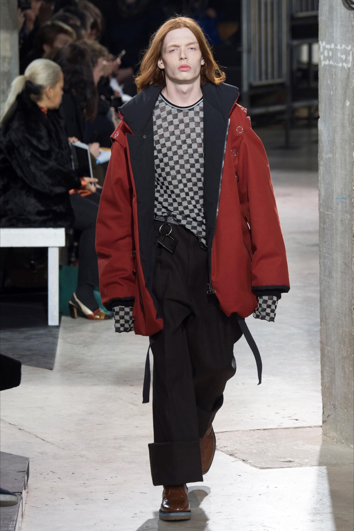 Il Rosso, il nuovo re della moda maschile: così difficile da portare - lanvin red trend - Gay.it