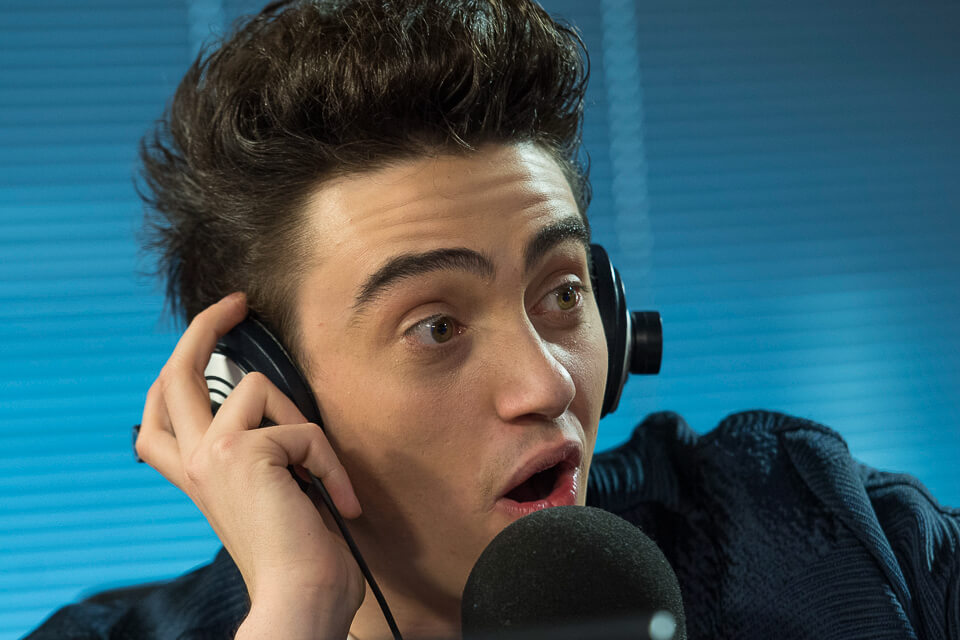 Michele Bravi: "Tour a gonfie vele, non ho tempo per un fidanzato" - michele bravi 2 - Gay.it
