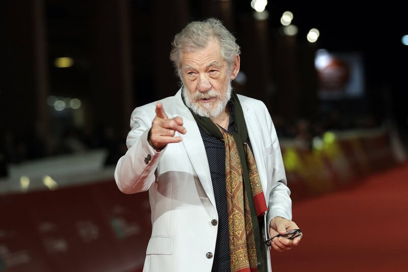 Ian McKellen: “Cari attori gay, non fate come Kevin Spacey, fate coming out in tempo”