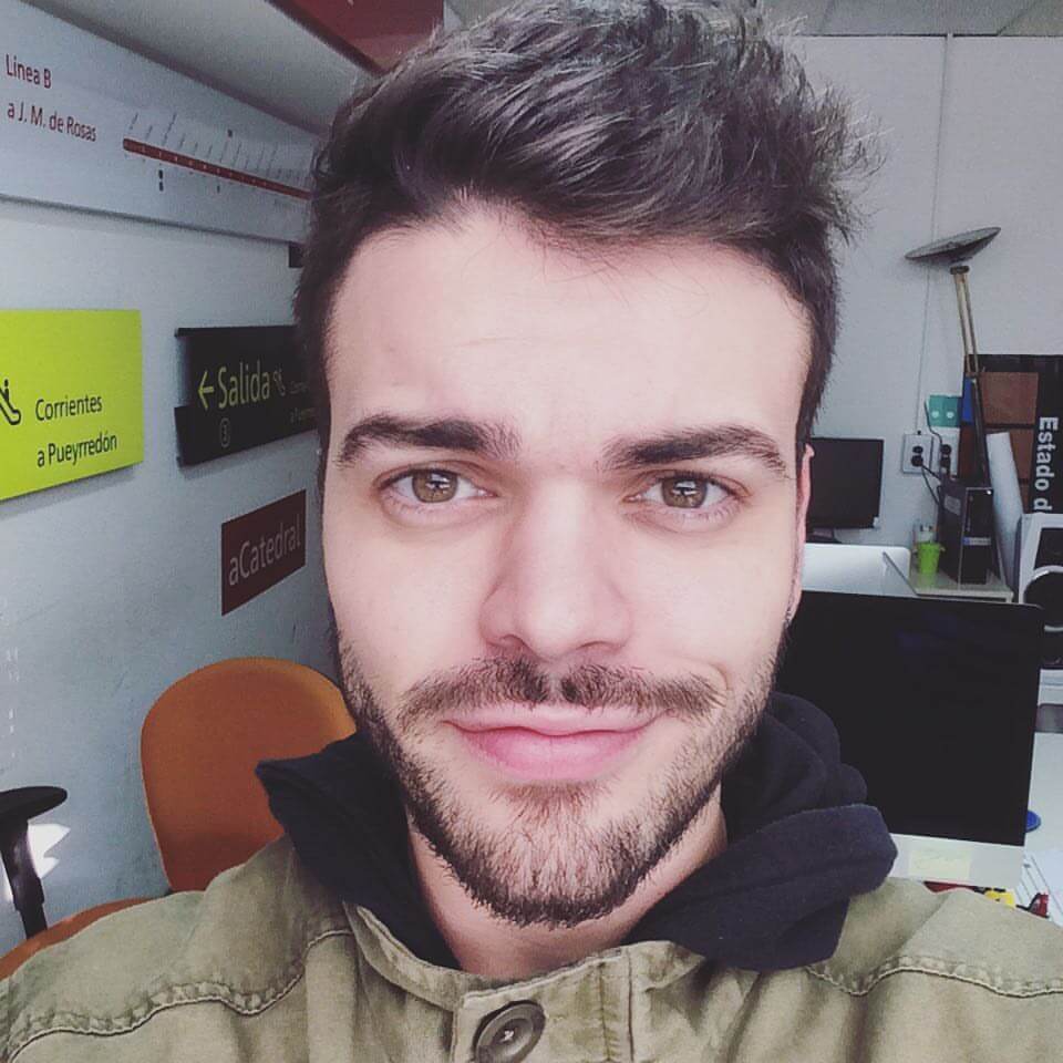 Pestato a sangue da 7 omofobi perché gay - le foto - DQAHPfwWkAYXr5j - Gay.it