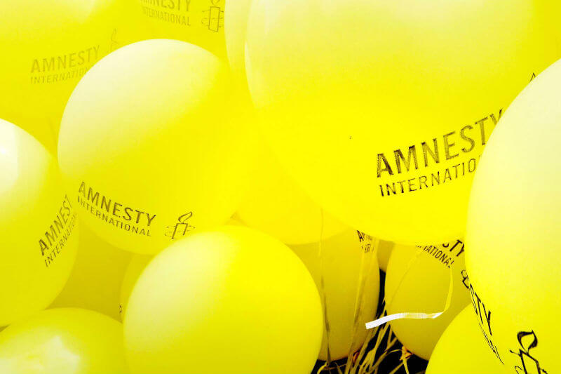 Pride vietati in Ungheria, tutte le reazioni alla legge fascista di Orban. Tace il governo Meloni - amnesty 6 - Gay.it