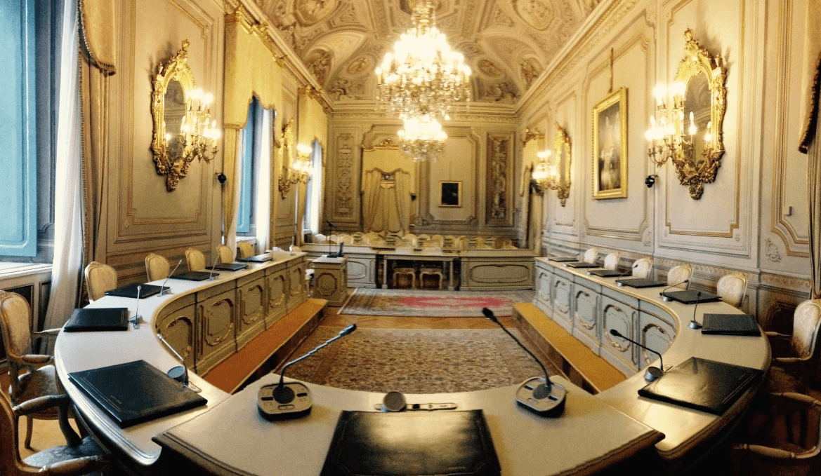 Maternità surrogata, la Corte: "Valutare l'interesse del minore" - maternit%C3%A0 surrogata 2 - Gay.it