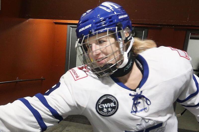 Jessica Platt, giocatrice di hockey canadese fa coming out: 'sono un'atleta transgender' - 645931792.jpg.0 - Gay.it