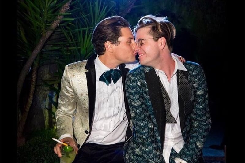Jeffery Self, l'attore di Search Party ha sposato Augustus Prew - le foto social - Scaled Image 23 - Gay.it