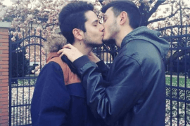 Luca e Alex avranno un funerale insieme, il prete: “Rispetto per la loro relazione”