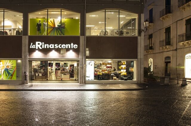 Insultata e aggredita alla Rinascente perché transessuale: "Ricchiuni, non parri cchiù?" - catania 3 - Gay.it