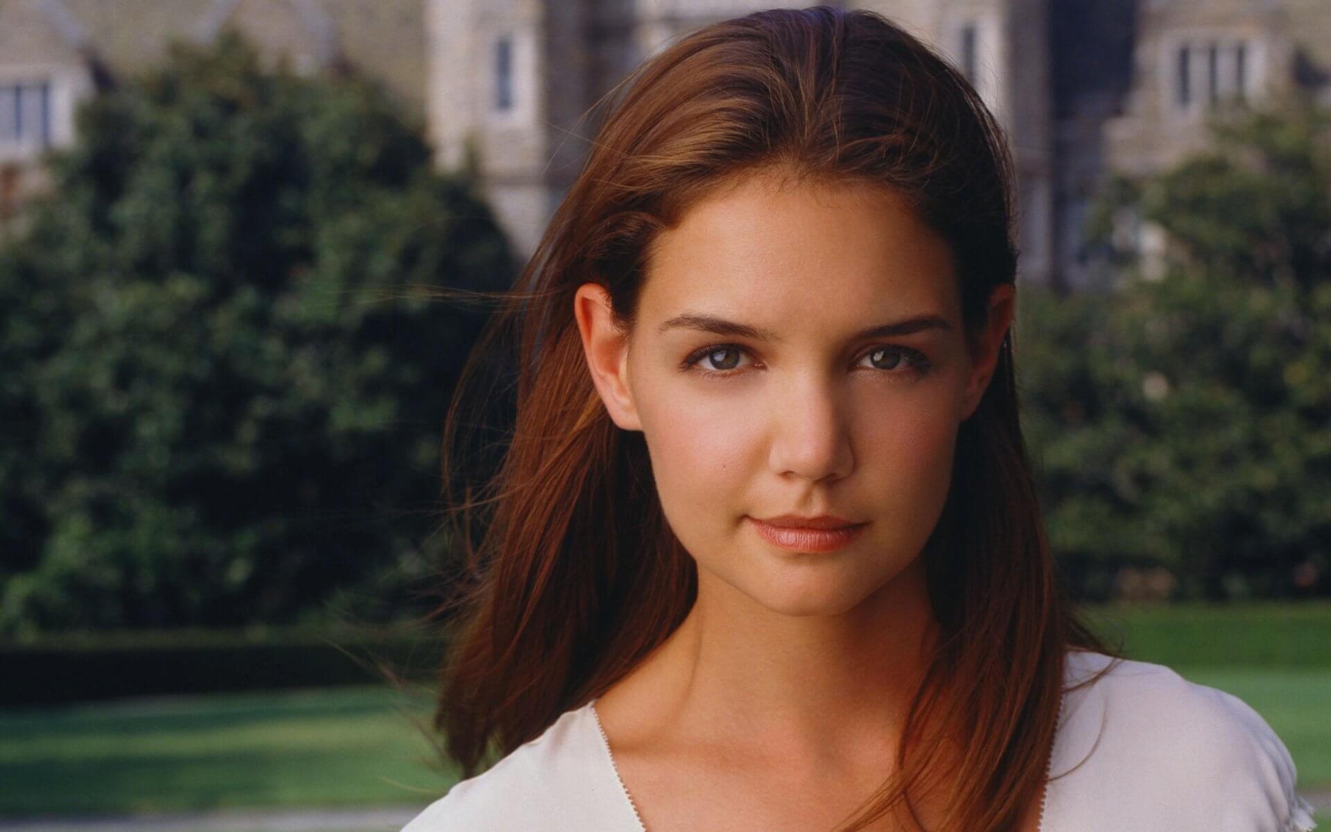 Katie Holmes / Josephine "Joey" Potter