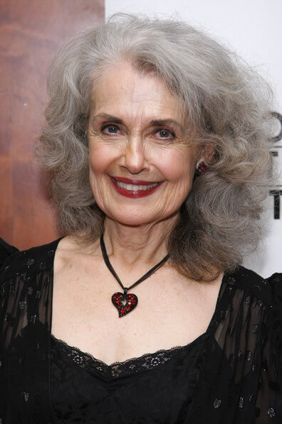 Mary Beth Peil / Evelyn Ryan