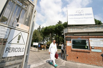Umiliato all'ospedale dal chirurgo: la denuncia di Arcigay Napoli - napoli 1 - Gay.it