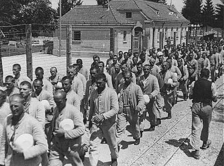 27 gennaio 1945, finisce l'orrore: memorie di un Omocausto - nazismo 9 - Gay.it