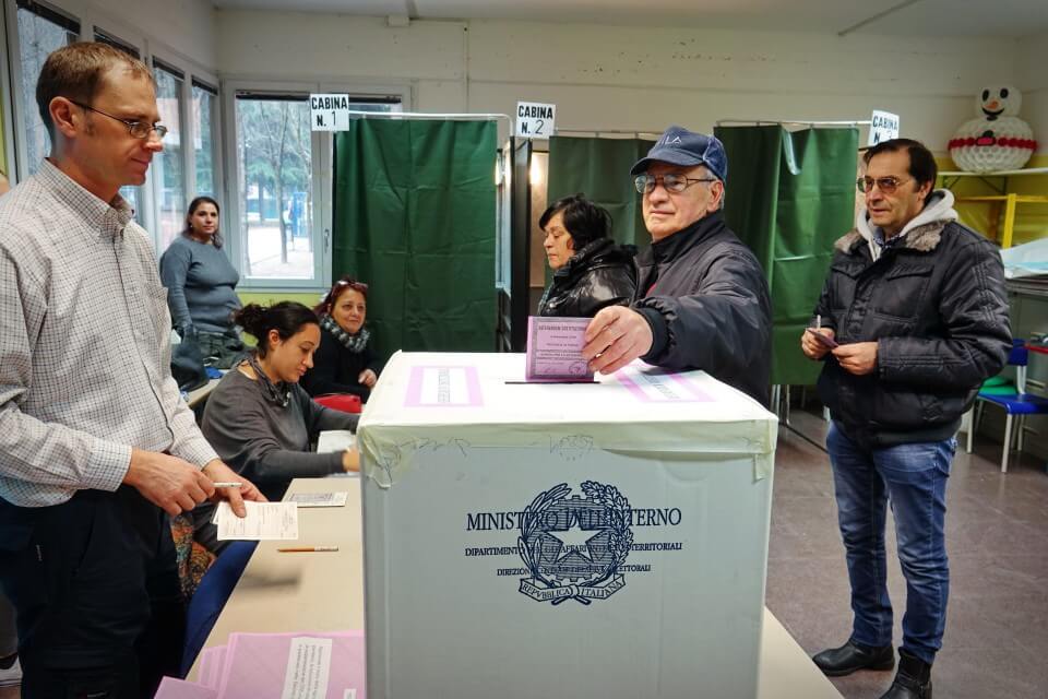 Elezioni: il 6,2% degli italiani voterebbe una Lista Gay