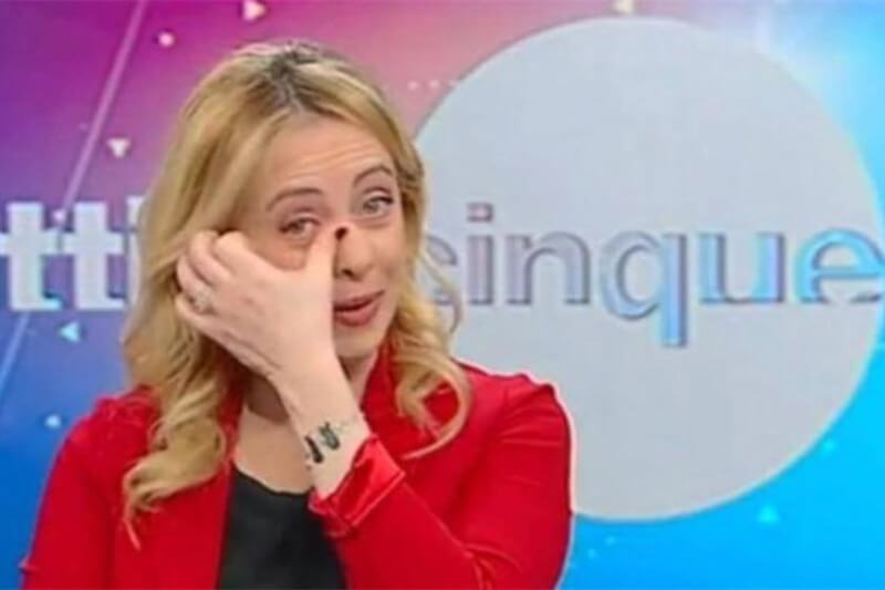 Giorgia Meloni in lacrime in Tv, è virale il commento di una mamma lesbica