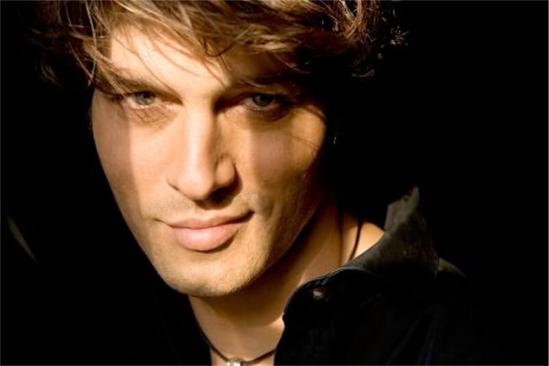Gabriel Garko: “Chiedetemi tutto, ma non di essere quello che non sono!”